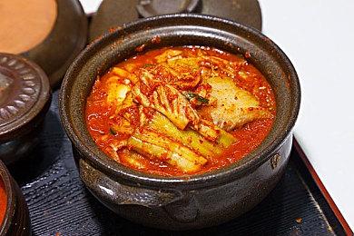 开放世界生存《星辰沙海》确定11月17日发售 主机版同期推出